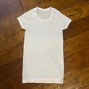 Lululemon Swiftly Tech Short Sleeve Shirt 2.0